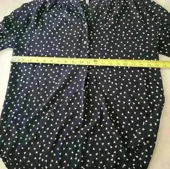 Juicy Couture 2 button heart blouse size M - Picture 7 of 7